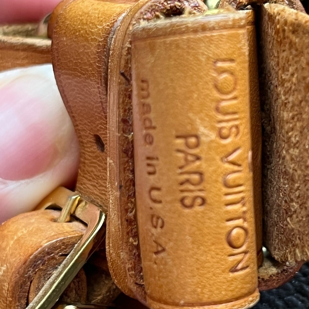 Louis Vuitton Keepall - Picture 13 of 16